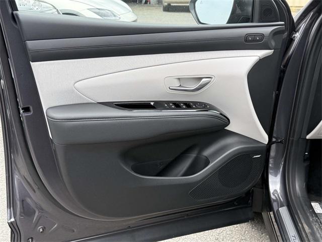 2025 Hyundai Tucson Hybrid Limited photo 23