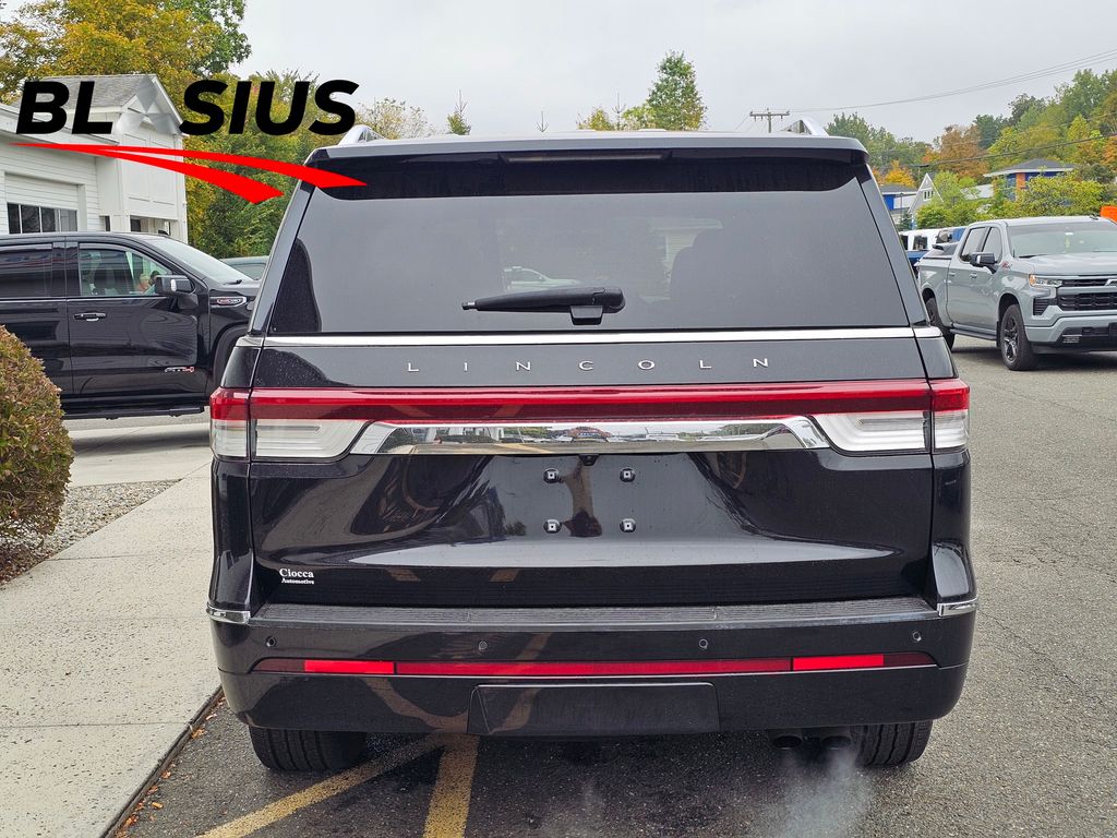 2022 Lincoln Navigator Reserve photo 3