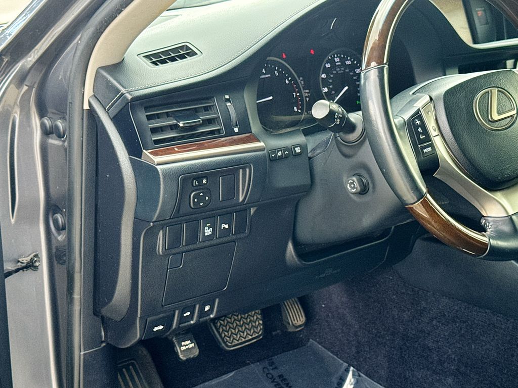 2014 Lexus ES 350 photo 17