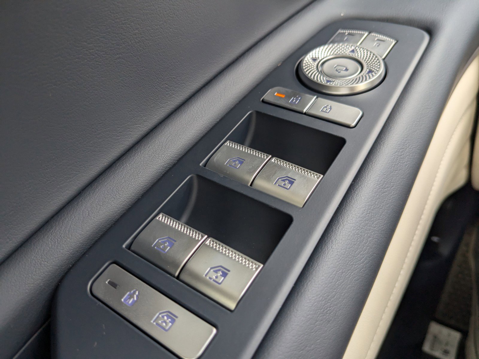 2025 Genesis GV80 3.5T Prestige photo 18