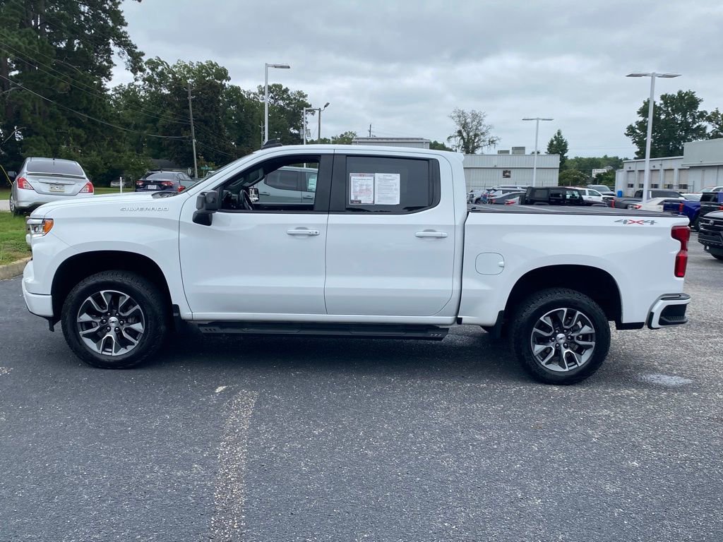 2023 Chevrolet Silverado 1500 RST photo 3