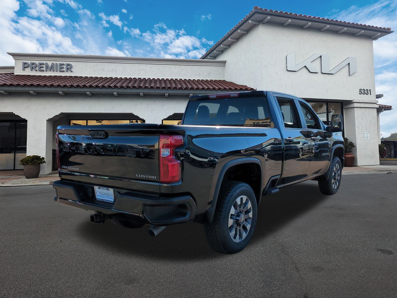 2024 Chevrolet Silverado 2500HD Custom photo 4