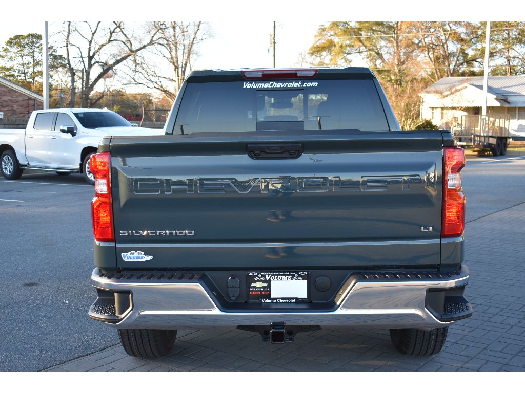 2025 Chevrolet Silverado 1500 LT photo 5