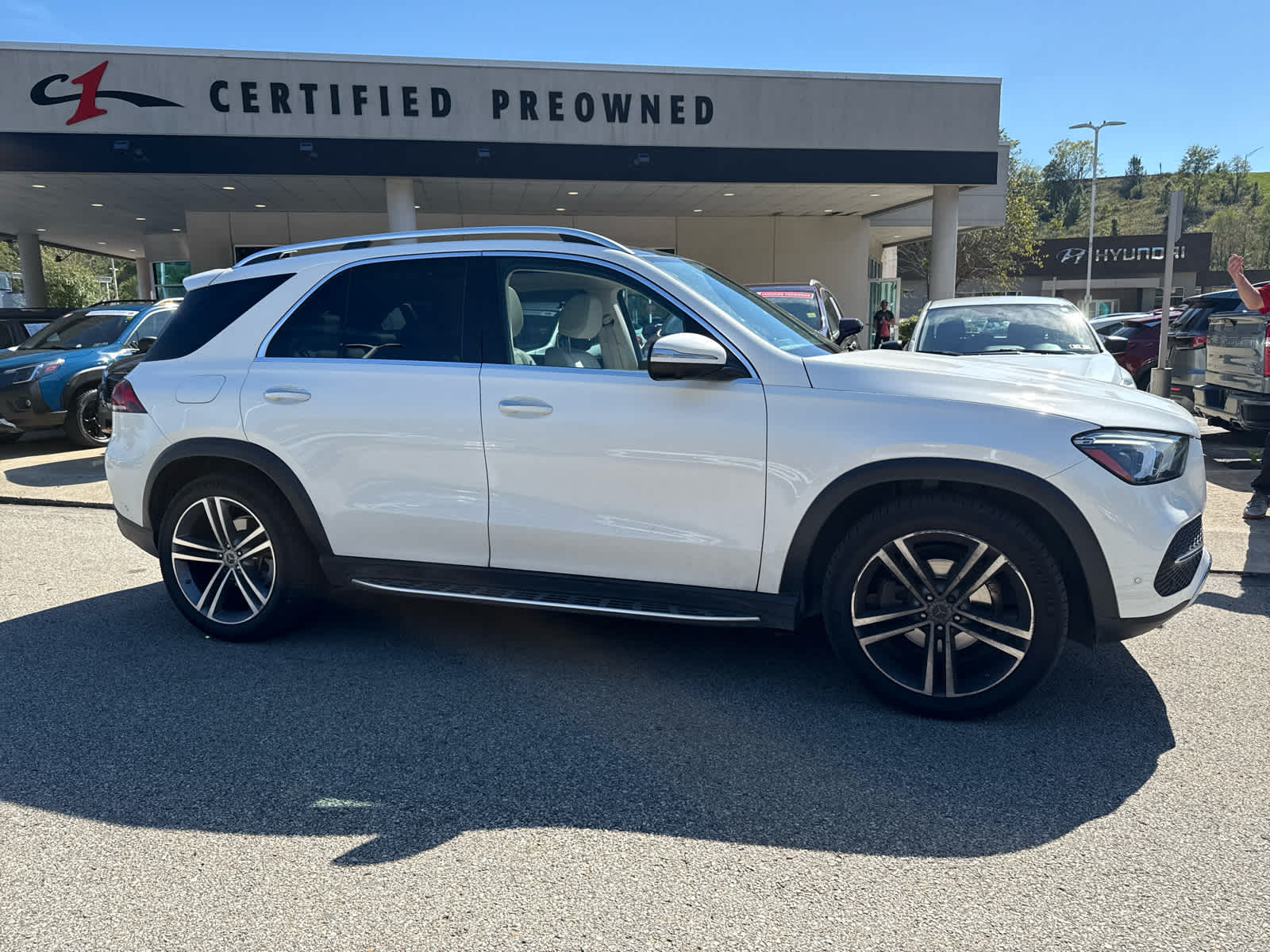 2022 Mercedes Benz GLE 350 4MATIC photo 4