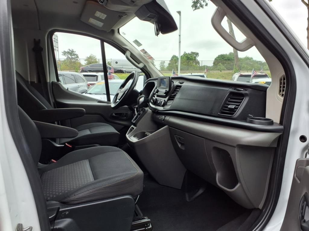 2020 Ford Transit Passenger XLT photo 27