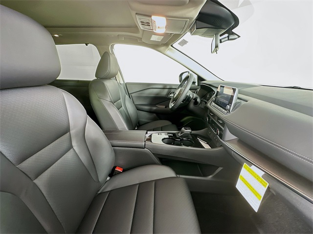 2024 Nissan Rogue SV photo 29