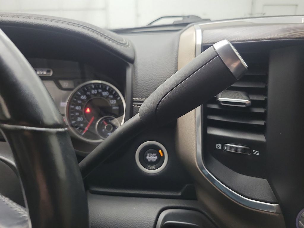 2020 Ram 2500 Laramie photo 26