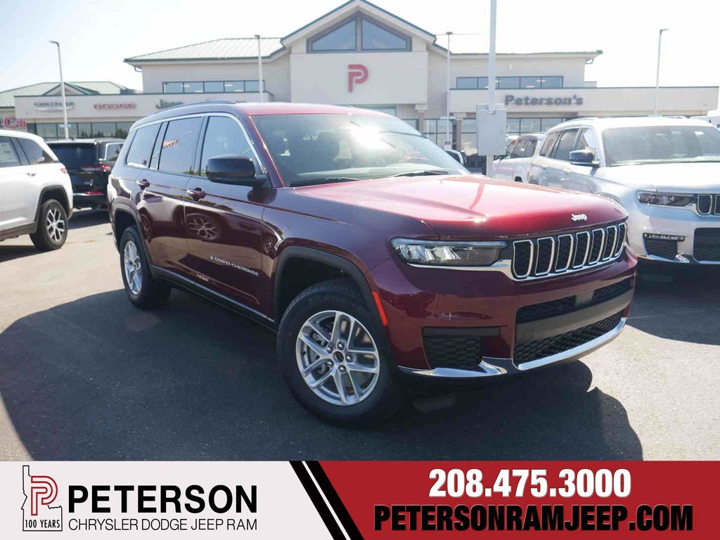 2025 Jeep Grand Cherokee L Laredo's photo