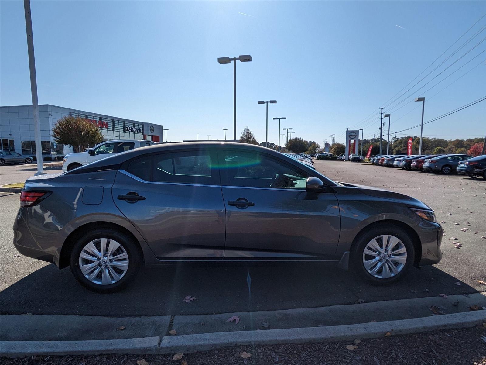 2025 Nissan Sentra S photo 4