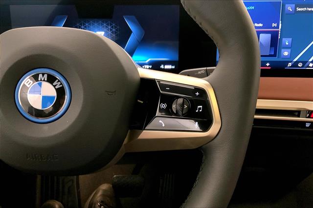 2024 Bmw iX iX M60 photo 17