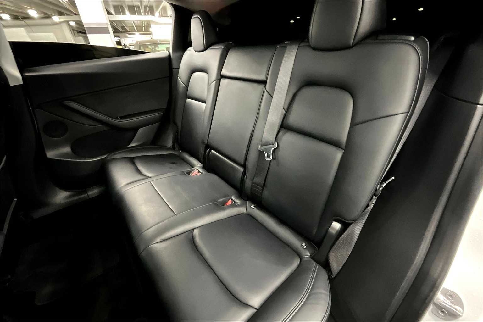 2021 Tesla Model Y Standard Range photo 13