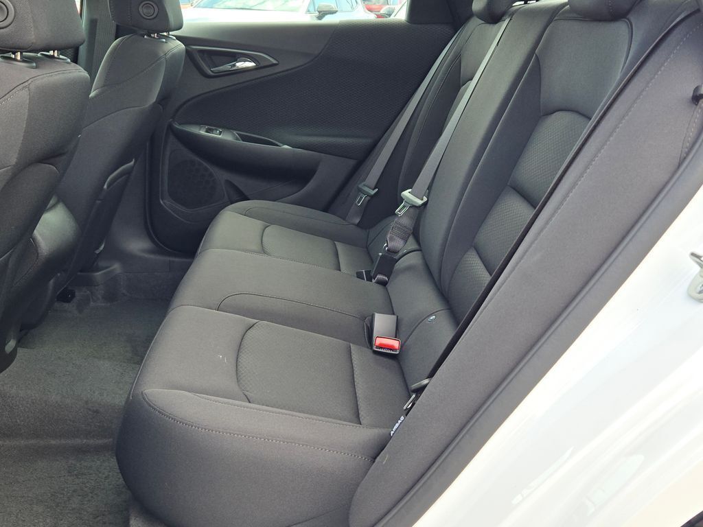 2025 Chevrolet Malibu LS photo 13