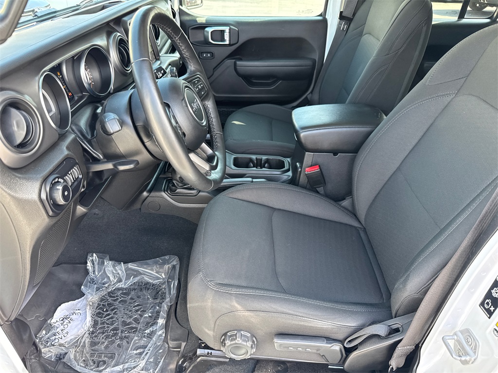 2022 Jeep Wrangler Unlimited High Tide photo 26