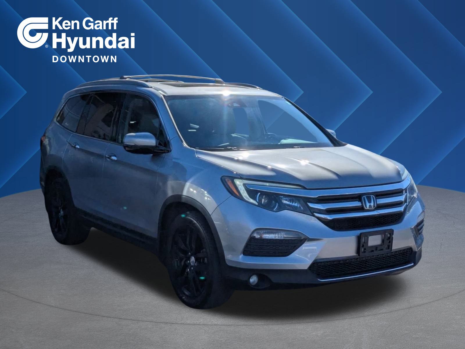 2016 Honda Pilot Elite's photo