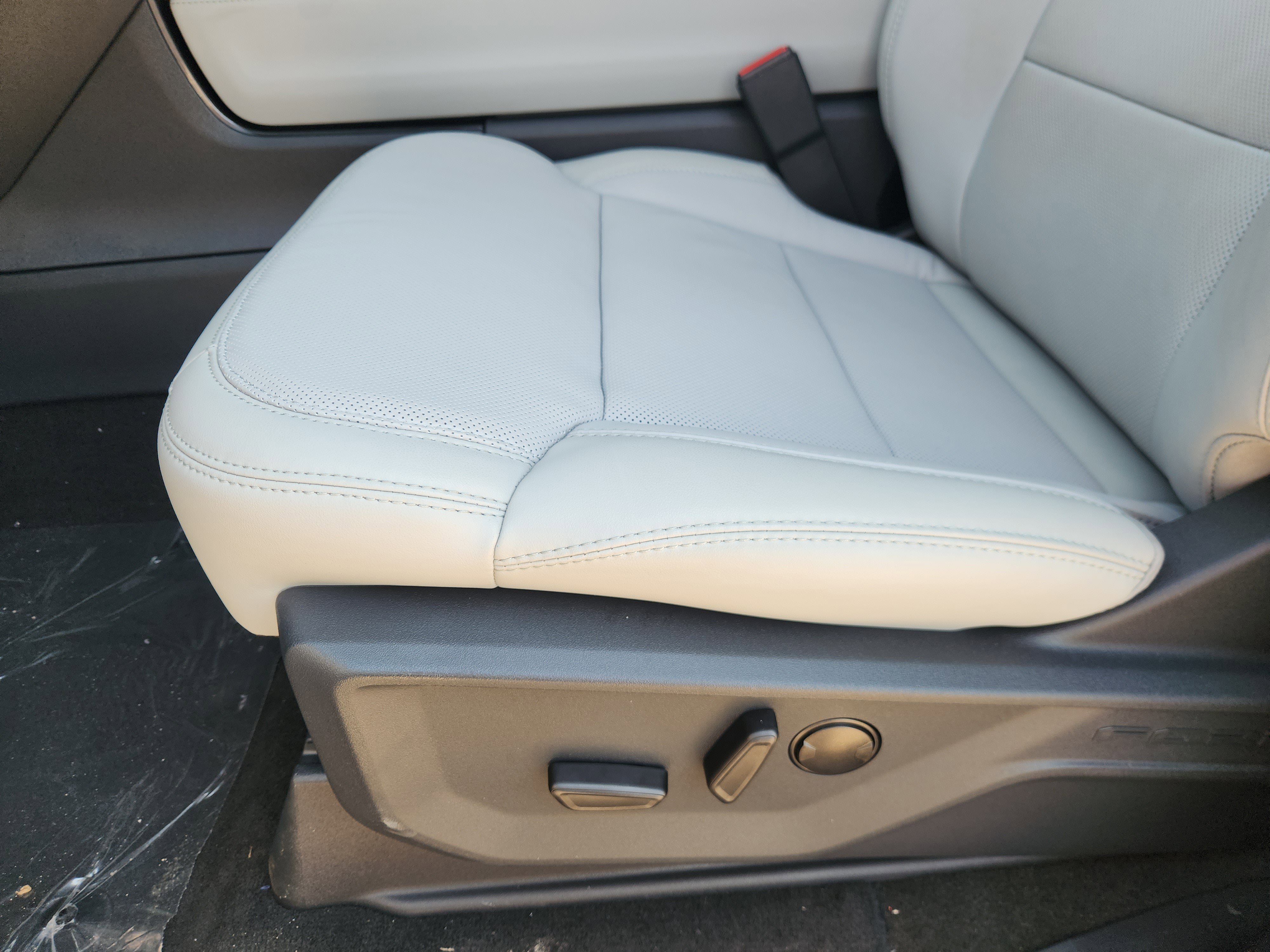 2025 Ford Expedition Platinum MAX EL photo 4