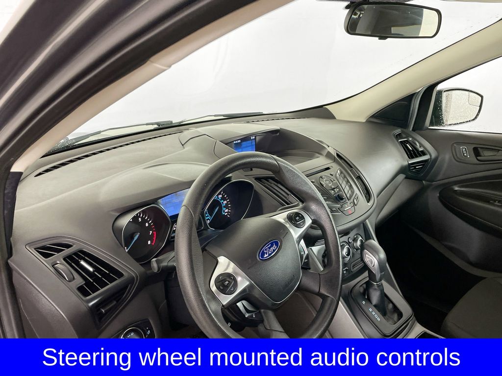 2014 Ford Escape S photo 9