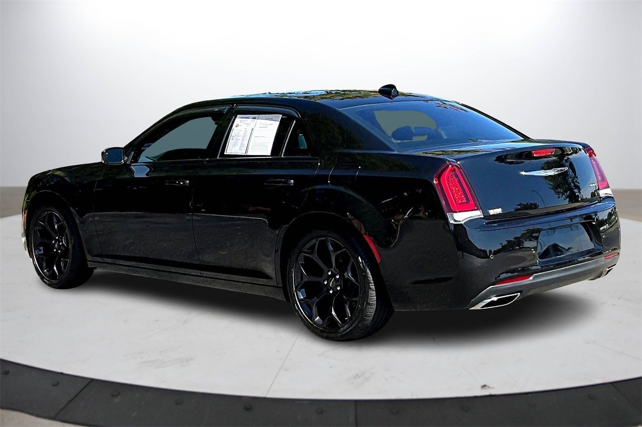 2019 Chrysler 300 S photo 6