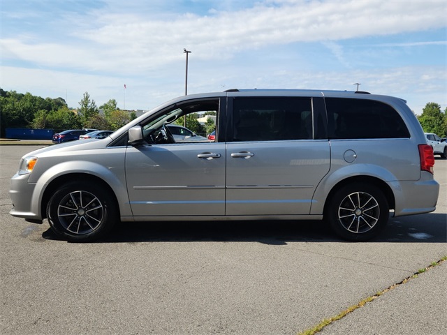 2017 Dodge Grand Caravan SXT photo 6