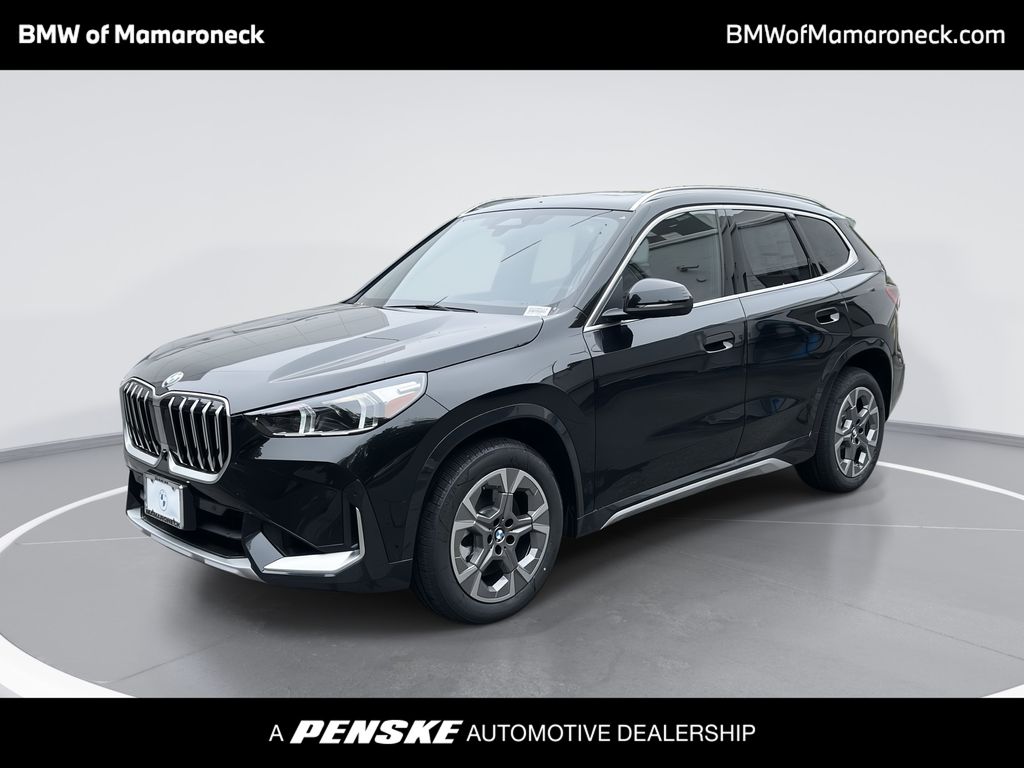 2025 BMW X1 28i's photo