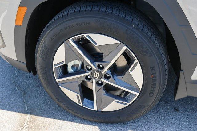 New 2025 Silver Hyundai SEL Convenience FWD image 5