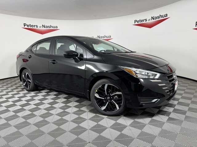 2025 Nissan Versa Sedan SR's photo