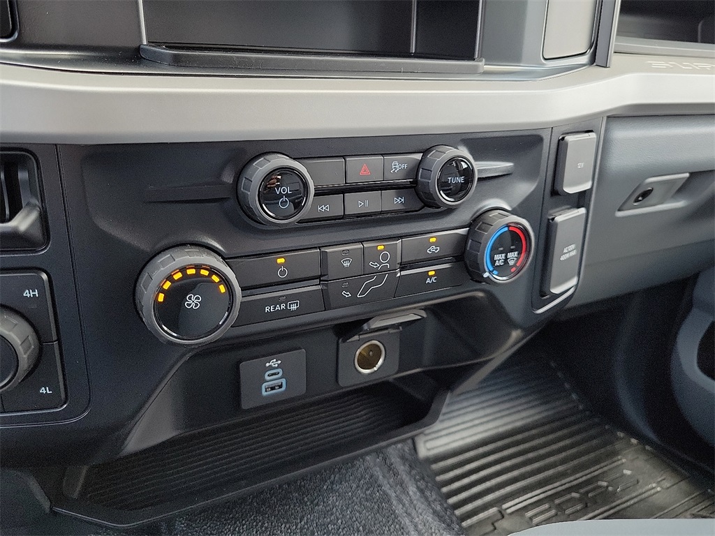 2025 Ford F-350 photo 22