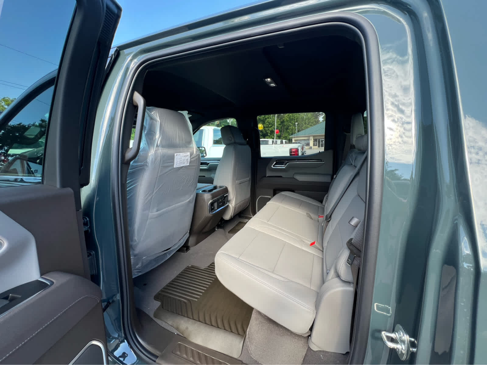 2025 Chevrolet Silverado 1500 LTZ photo 6