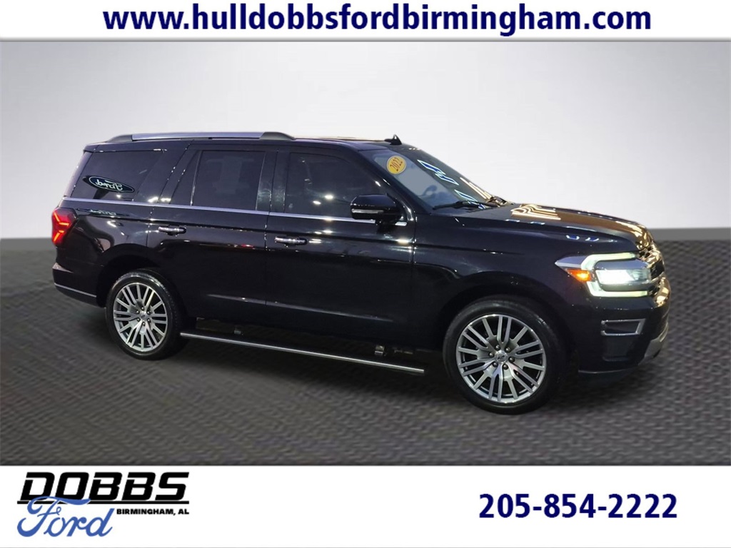 2022 Ford Expedition Limited's photo