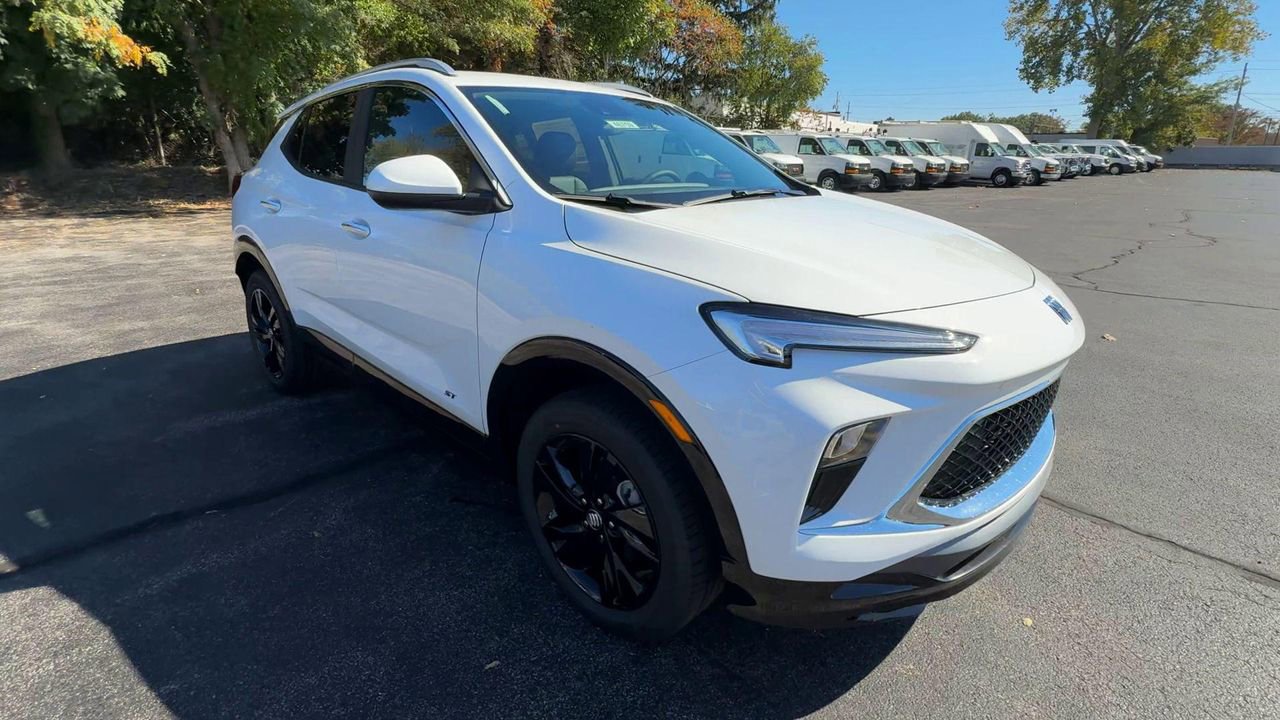 2026 Buick Encore GX Sport Touring photo 2