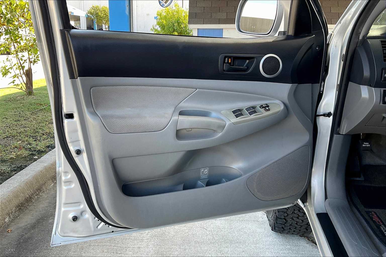 2007 Toyota Tacoma PreRunner photo 21
