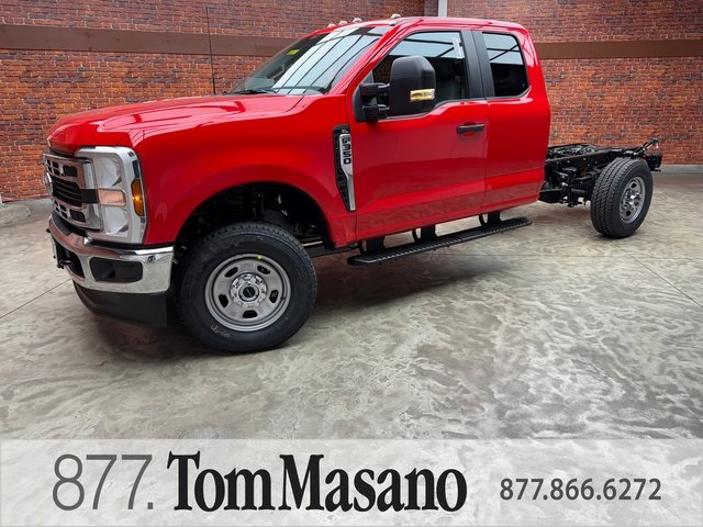 2026 Ford F-350 Super Duty Chassis Cab XL's photo