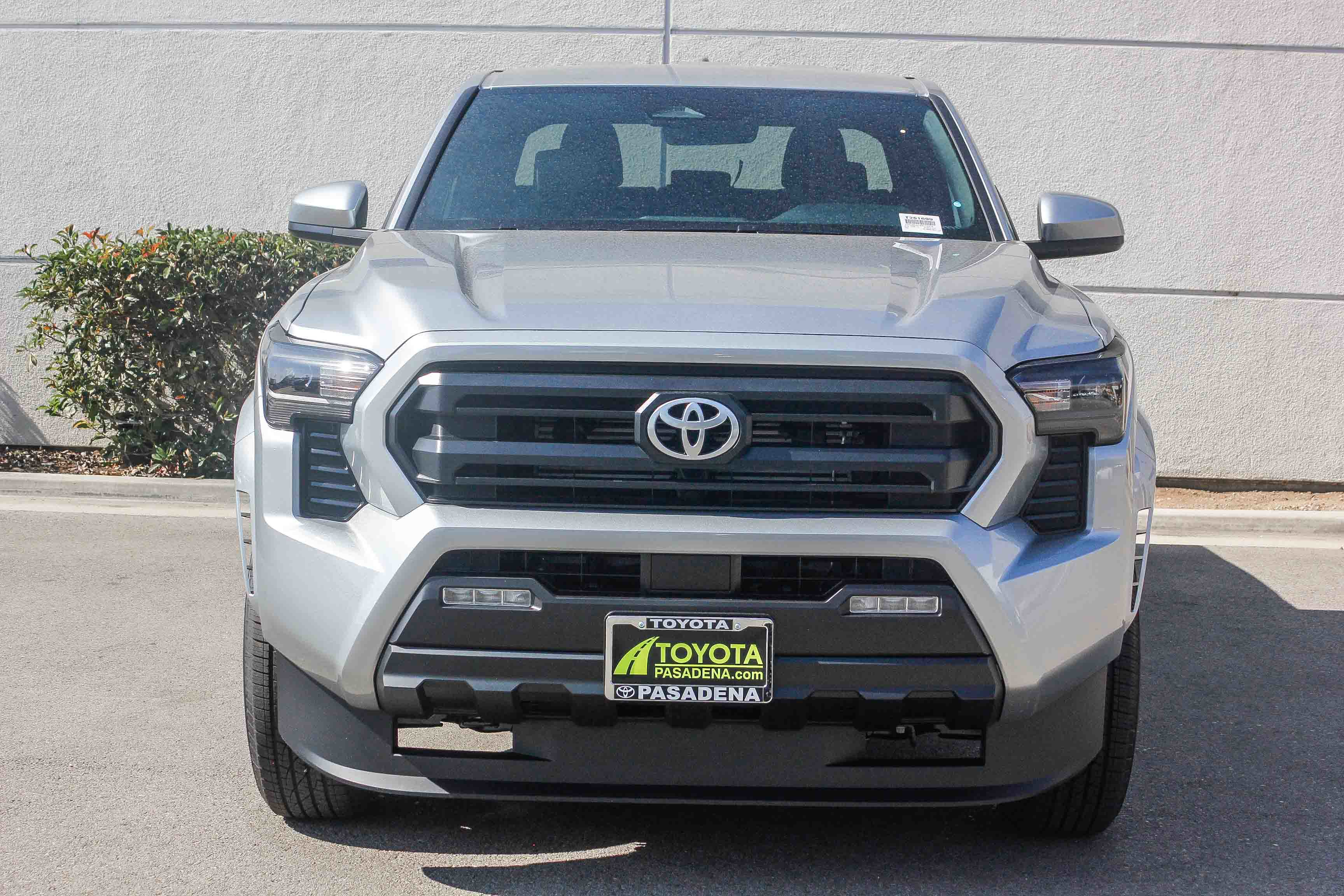 2025 Toyota Tacoma SR5 4x4 photo 2