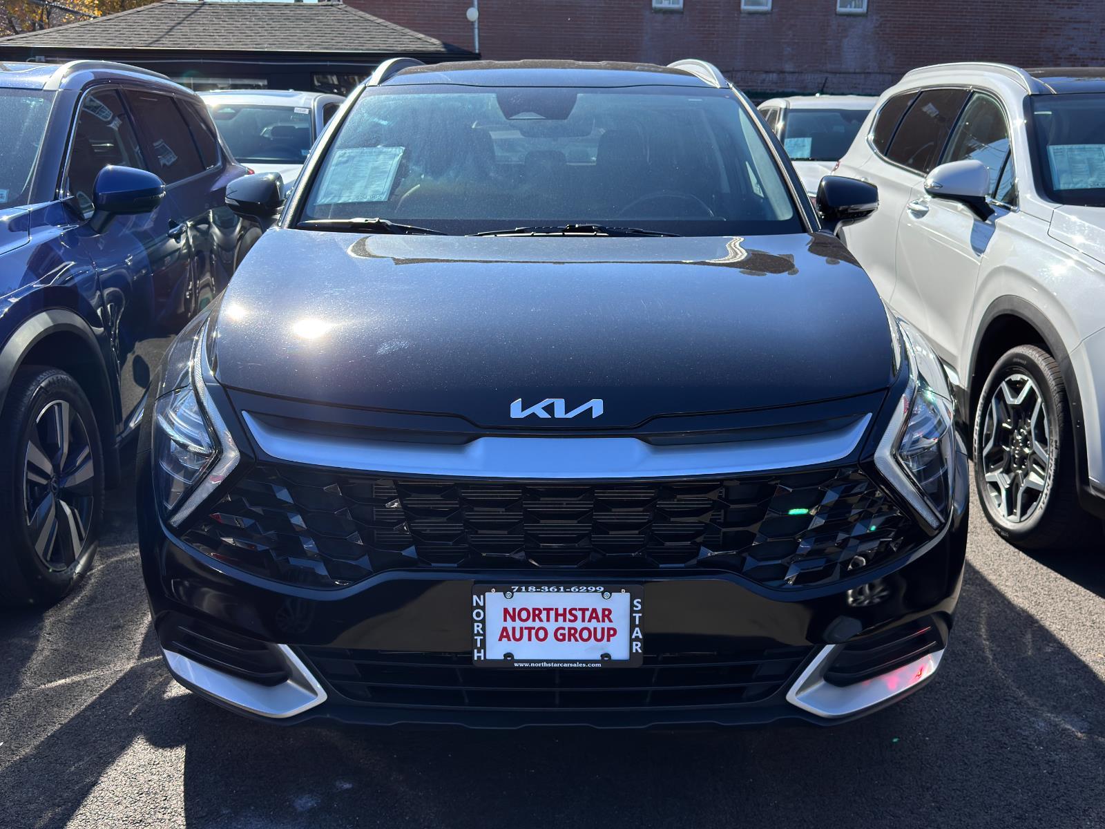 2023 Kia Sportage EX photo 2