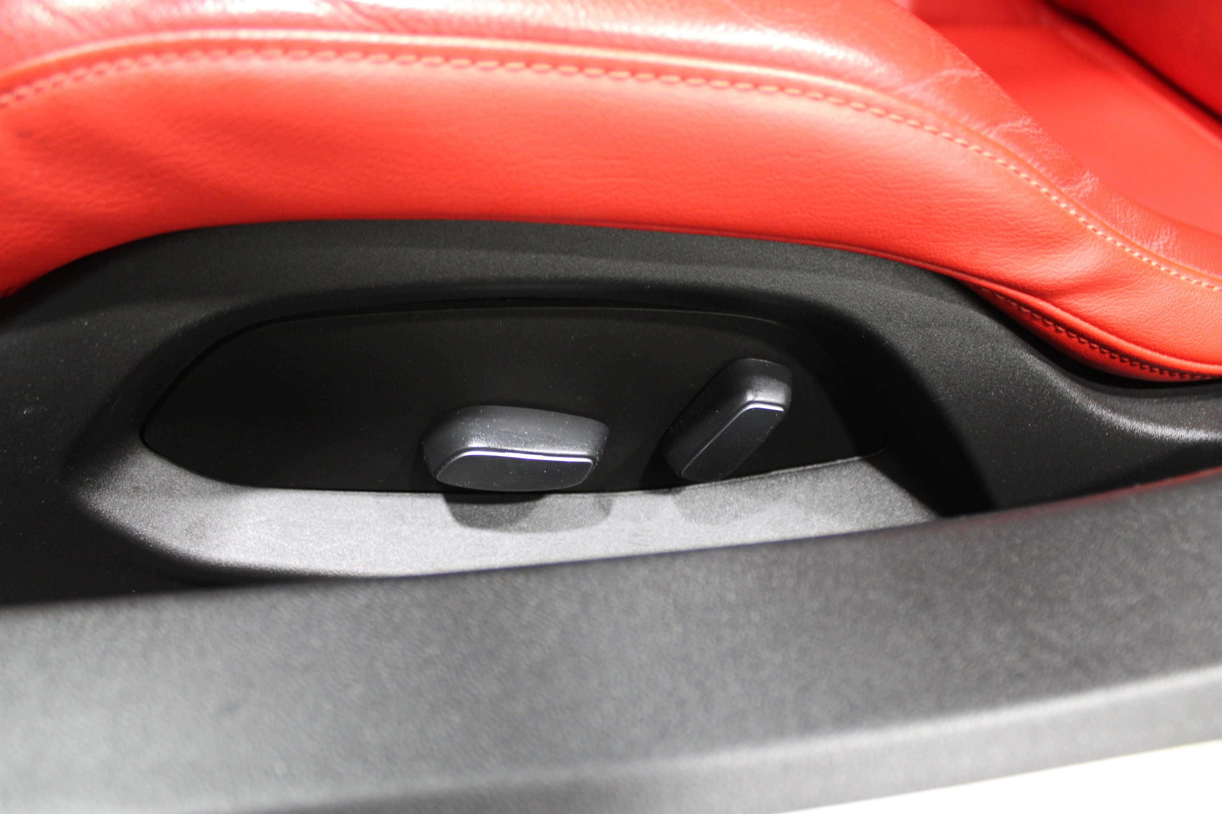 2020 Chevrolet Corvette Stingray 1LT photo 3