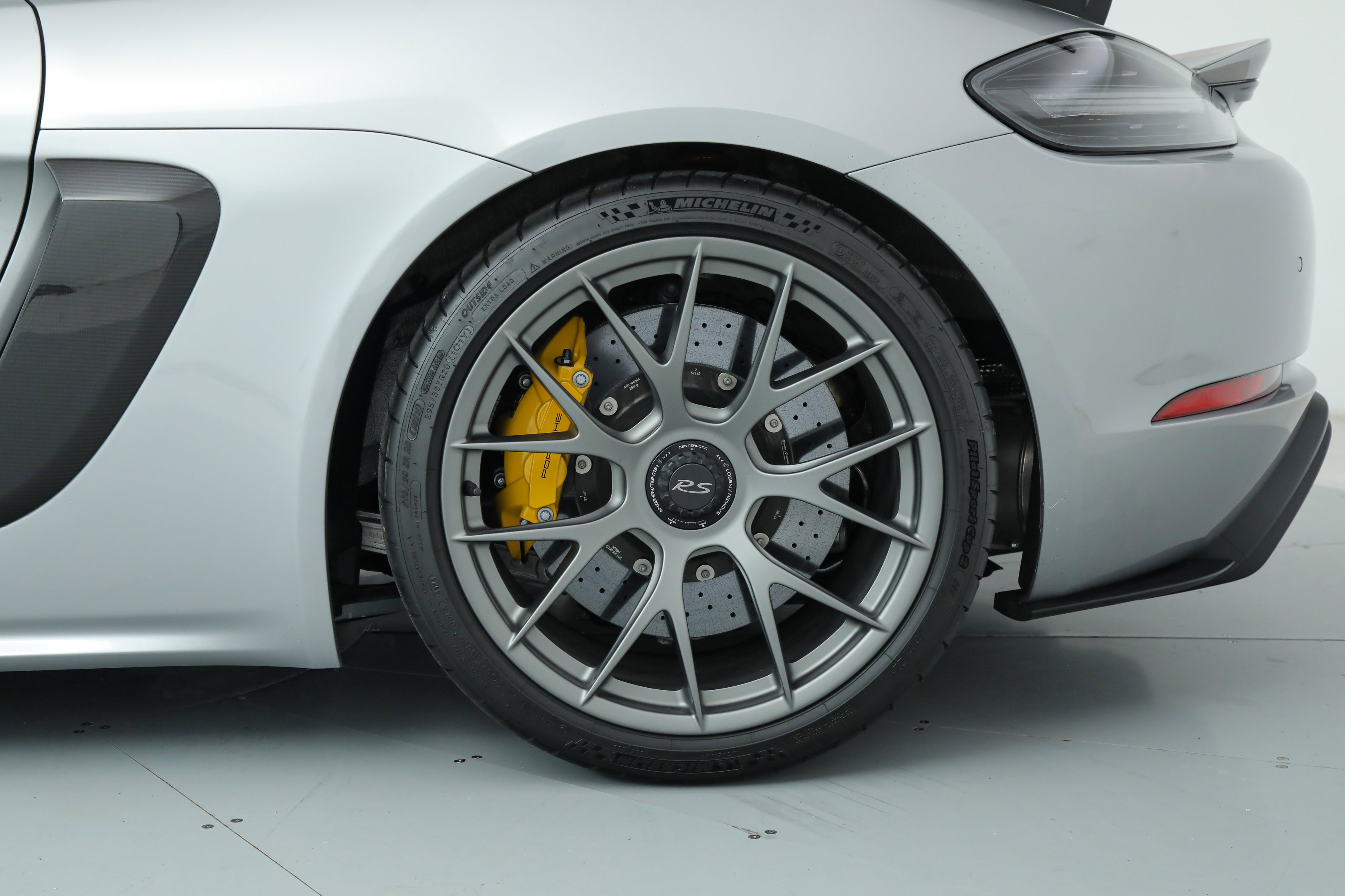 2025 Porsche Cayman GT4 RS photo 47