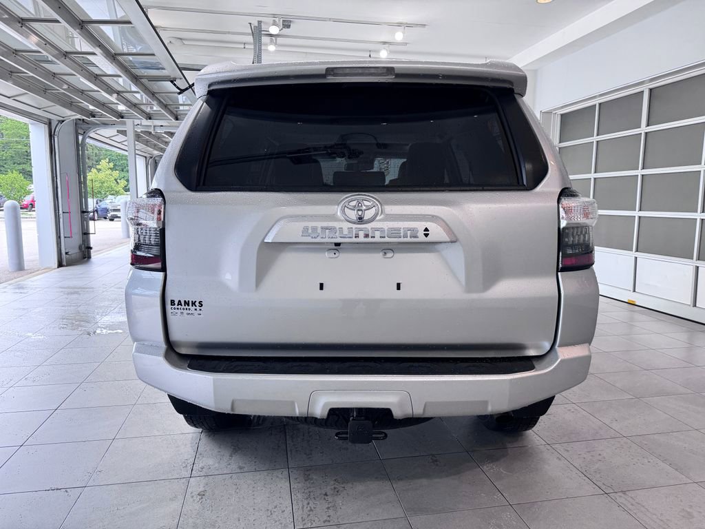 2024 Toyota 4Runner SR5 Premium photo 4