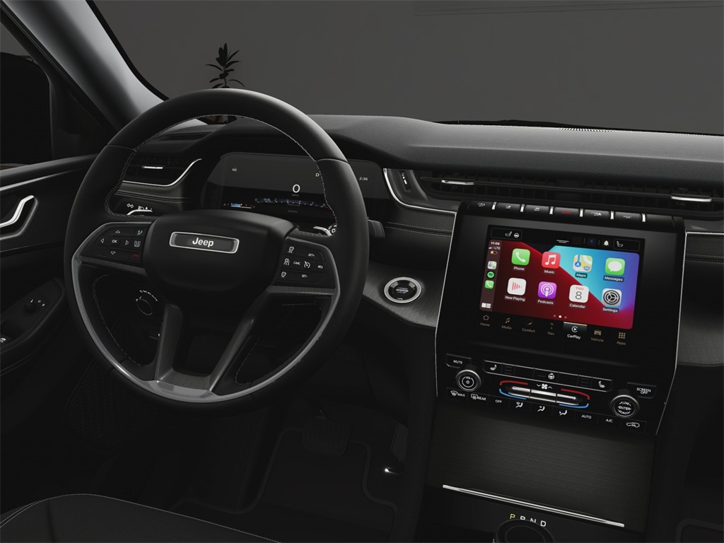 2025 Jeep Grand Cherokee Laredo photo 14