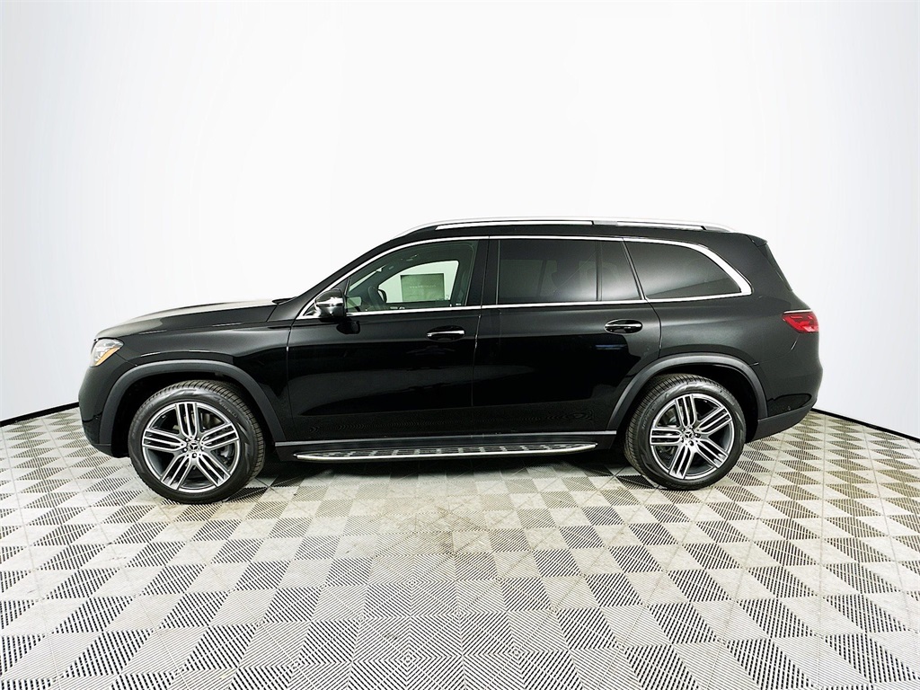 2025 Mercedes Benz GLS 450 4MATIC photo 4