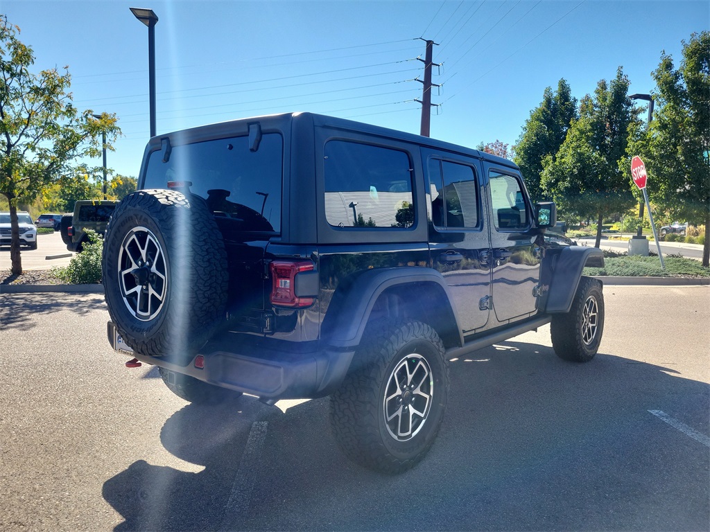 2025 Jeep Wrangler Rubicon photo 3