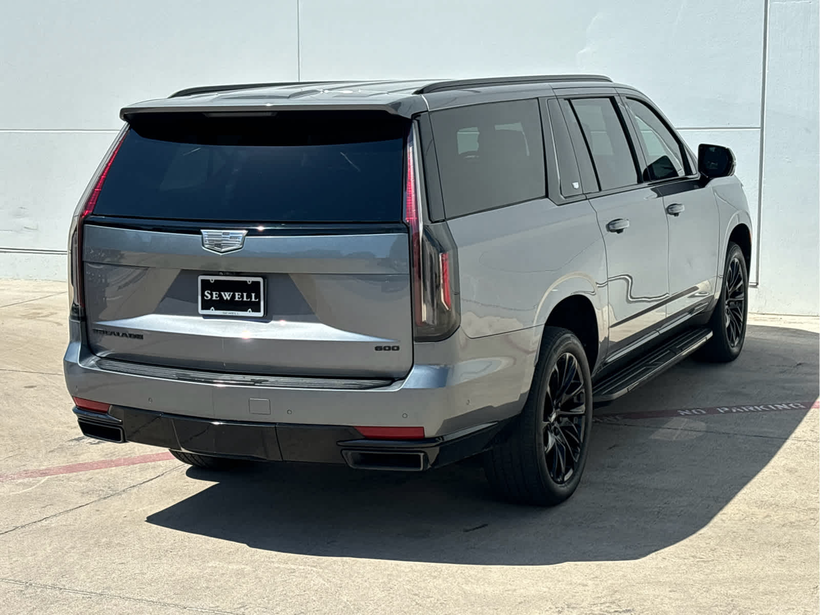 2021 Cadillac Escalade ESV Sport photo 4