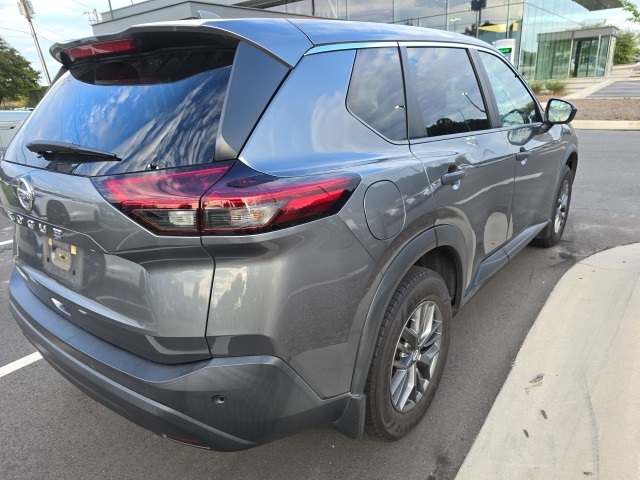 2021 Nissan Rogue S photo 3