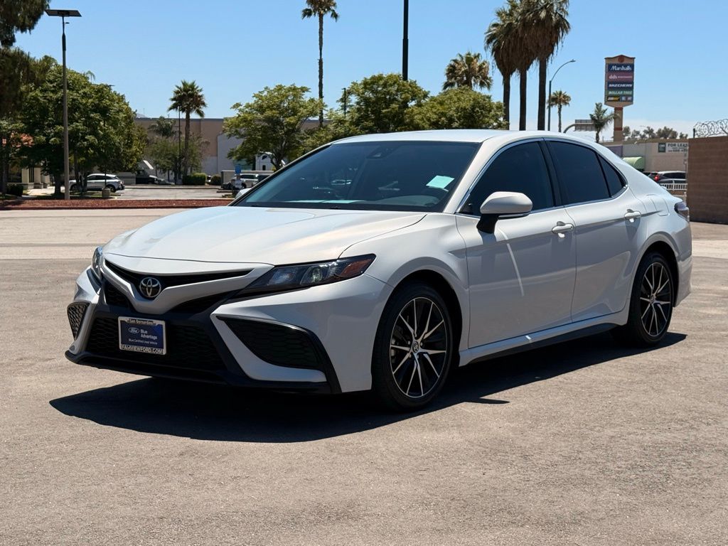 2023 Toyota Camry SE