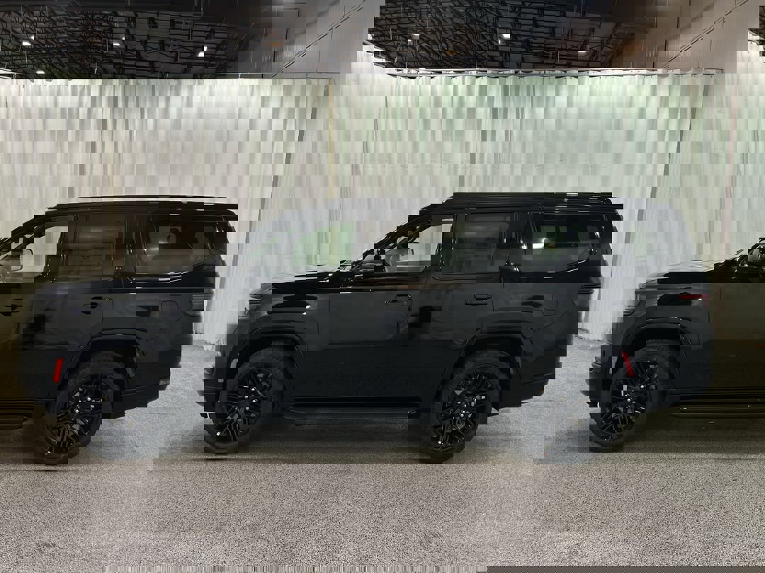 2025 Jeep Wagoneer Series II Carbide photo 2