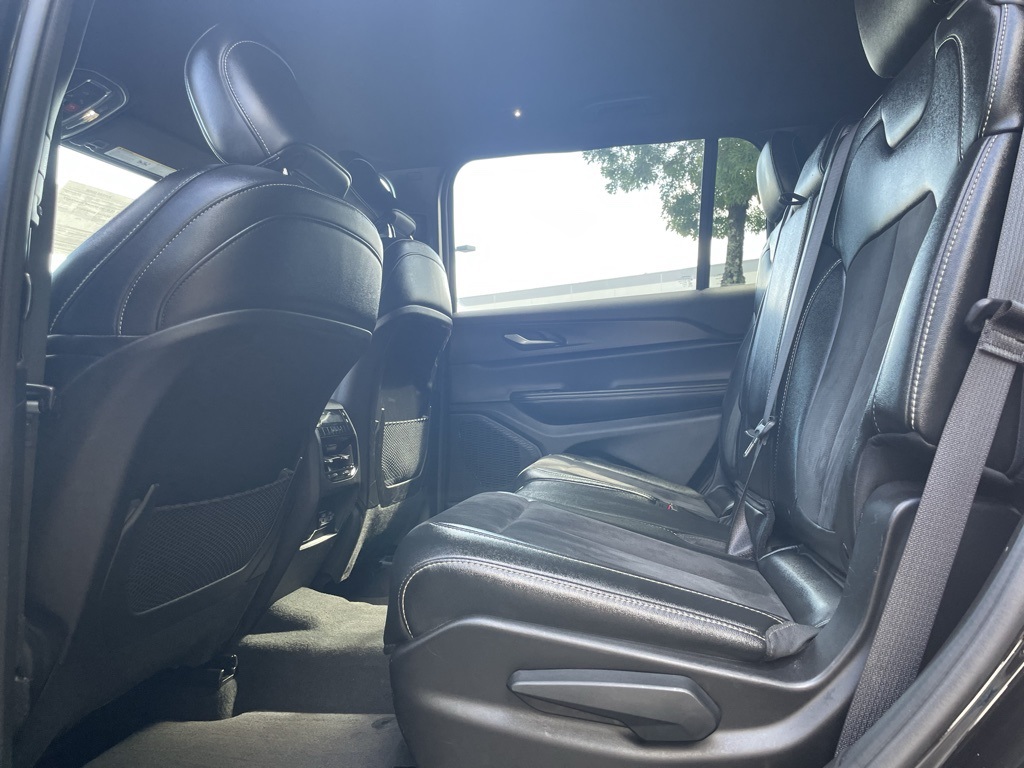 2024 Jeep Grand Cherokee Altitude photo 17