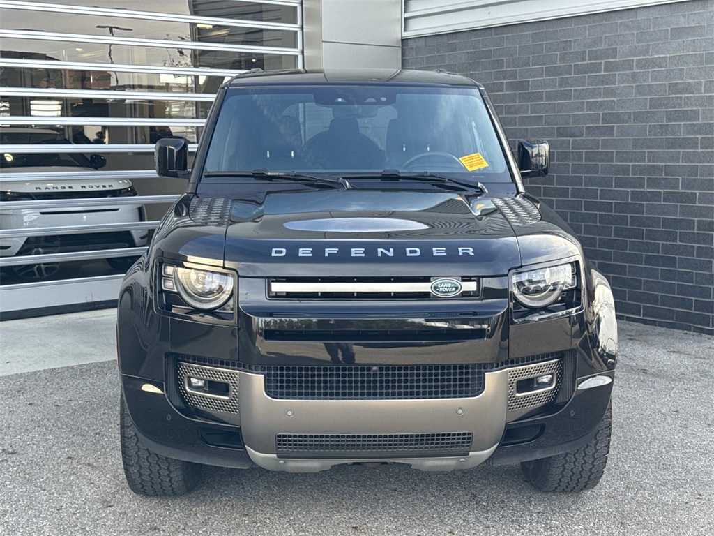 2020 Land Rover Defender 110 photo 3