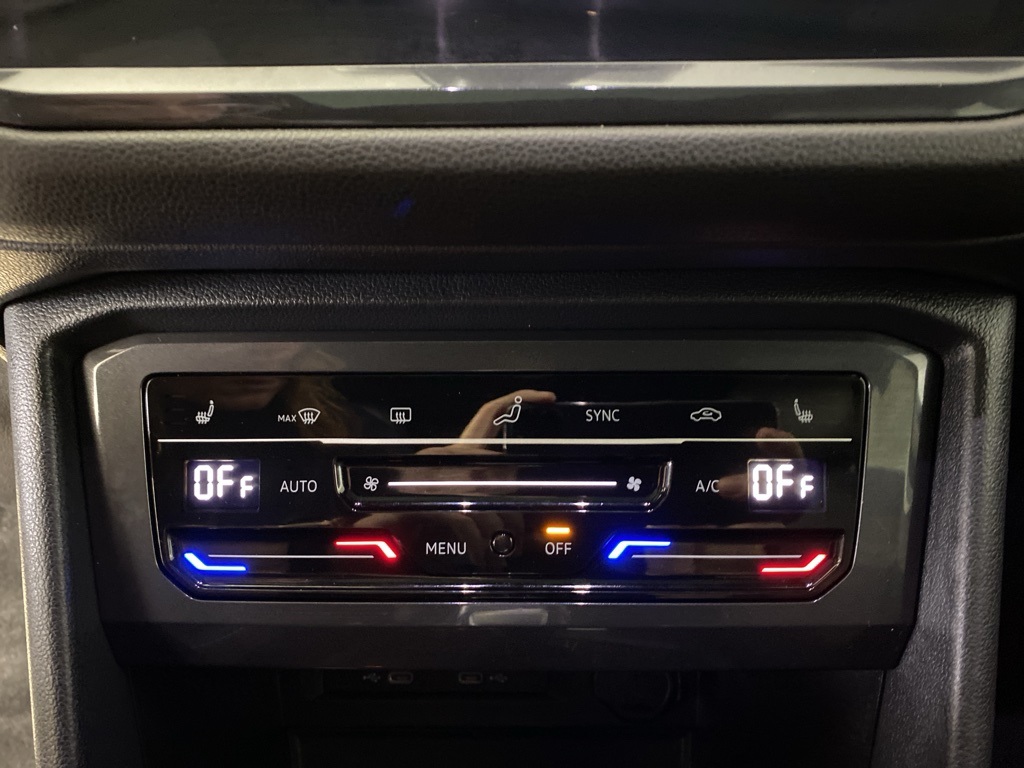 2023 Volkswagen Tiguan SE R-Line Black photo 10
