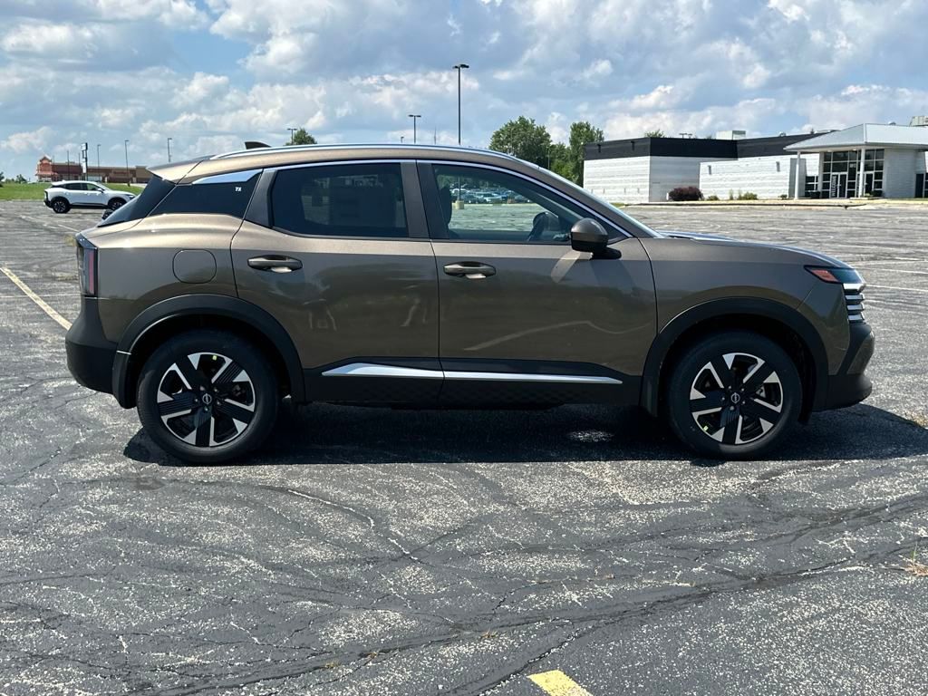 2025 Nissan Kicks SV photo 2