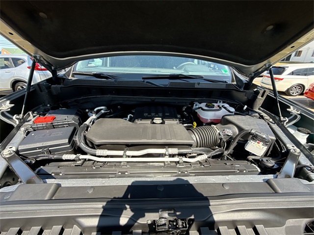 2025 Chevrolet Silverado 1500 LT photo 35