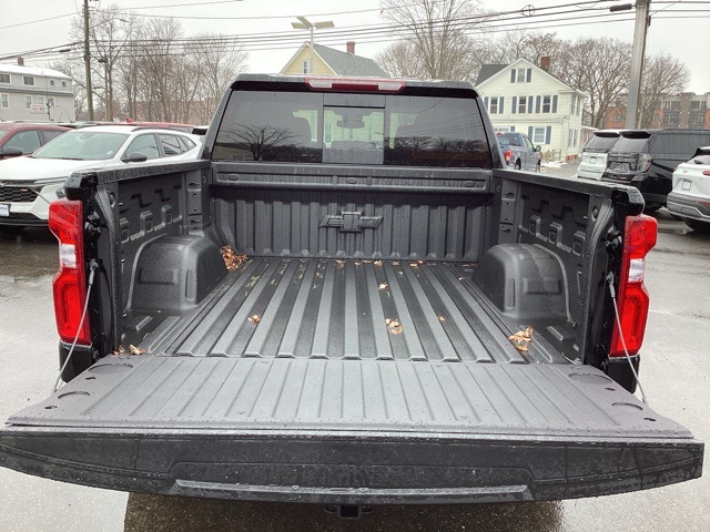 2025 Chevrolet Silverado 1500 RST photo 3