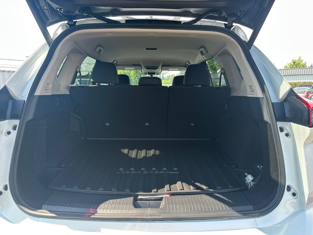 2026 Nissan Rogue SV photo 26